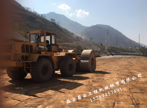 西安沖擊壓路機